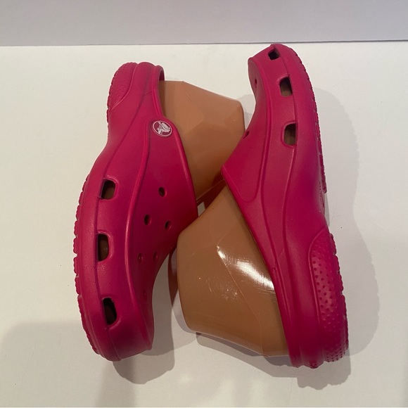 Women's Crocs Freesail Slip-on Clogs Shoes Mules Fuchsia Candy Pink Size 7 NWOT - Picture 10 of 15